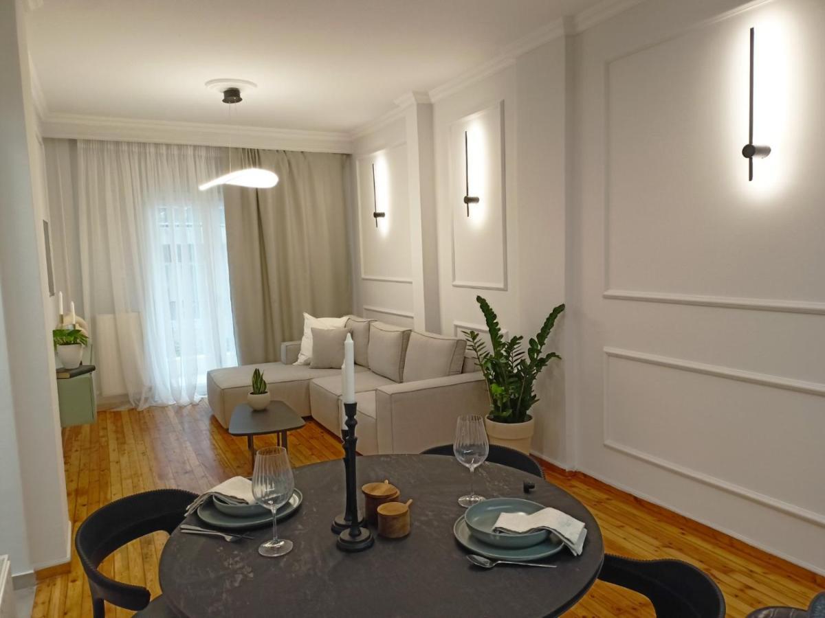 Stylish Modern Classic Apartment テッサロニキ エクステリア 写真